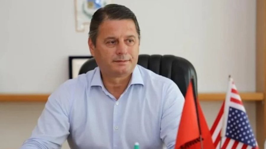 Kryebashkiaku i Lezh&euml;s reagon pas tragjedis&euml; n&euml; Tale: Plazhet e