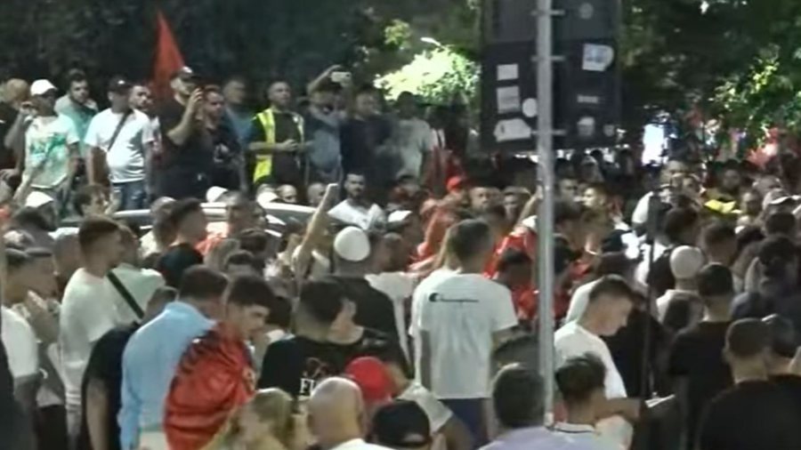 Dita e 22-t&euml; e protest&euml;s, nis marshimi i qytetar&euml;ve n&euml;