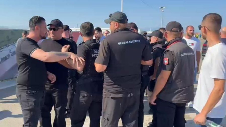 Aeroportit t&euml; Vlor&euml;s &ldquo;nuk i ndahen&rdquo; TENSIONET! Pas