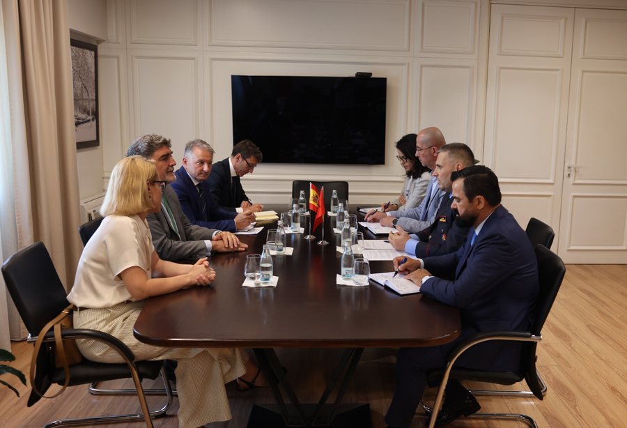 Shqip&euml;ria dhe Spanja forcojn&euml; aleanc&euml;n policore, Hita
