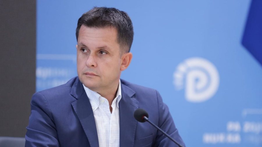 "Ku &euml;sht&euml; presidenti, ka humbur lidhjet me popullin?" Ilir