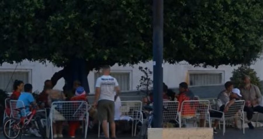 Nj&euml; grup protestuesish vijojn&euml; &ldquo;tradit&euml;n&rdquo;,