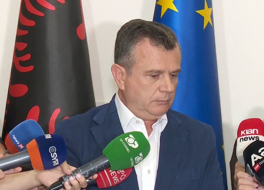 Balla "i prer&euml;" me demokrat&euml;t: Nuk e pranoj partin&euml; e