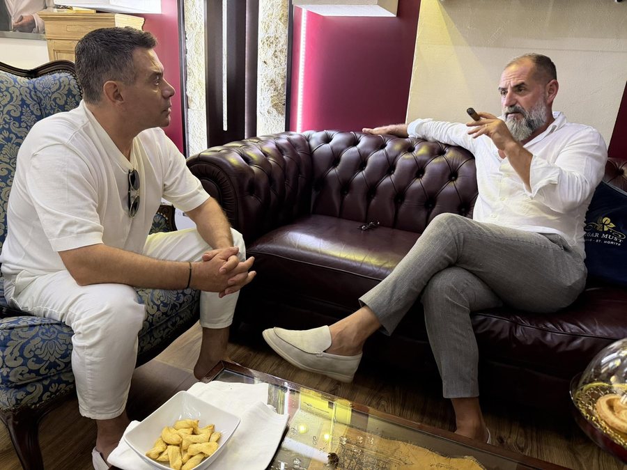 Rikthehet Arben Ahmetaj, &Ccedil;im Peka paralajm&euml;ron intervist&euml;n