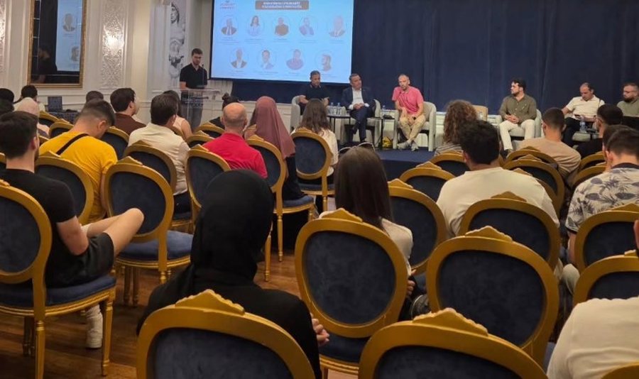 &ldquo;Po organizohemi&rdquo;, Rigels Xhemollari poston FOTOT: U mblodh&euml;m