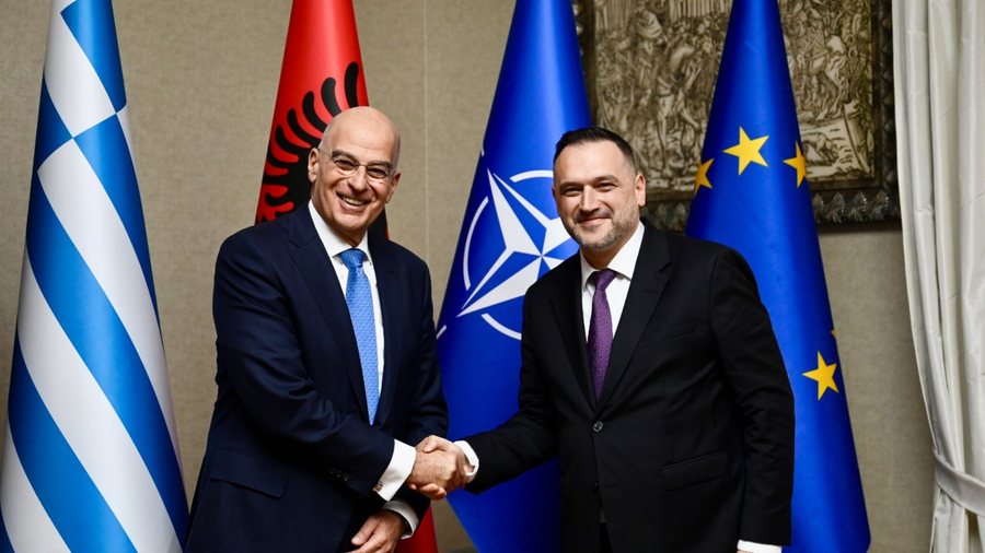 Ministri i Mbrojtjes, Ermal Nufi, nes&euml;r takim n&euml; homologun grek,