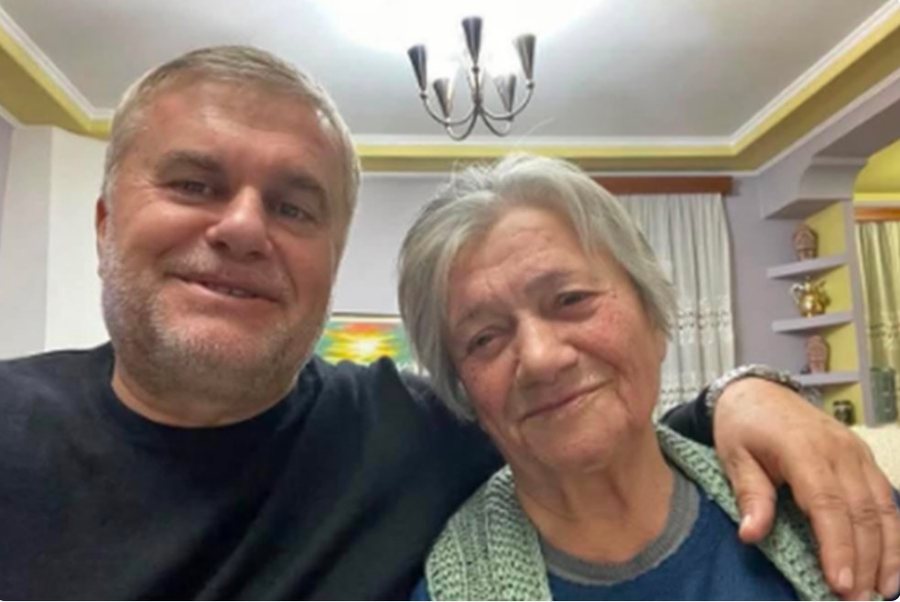 Dit&euml; e trisht&euml; p&euml;r presidentin e Sk&euml;nderbeut, Ardian Takaj