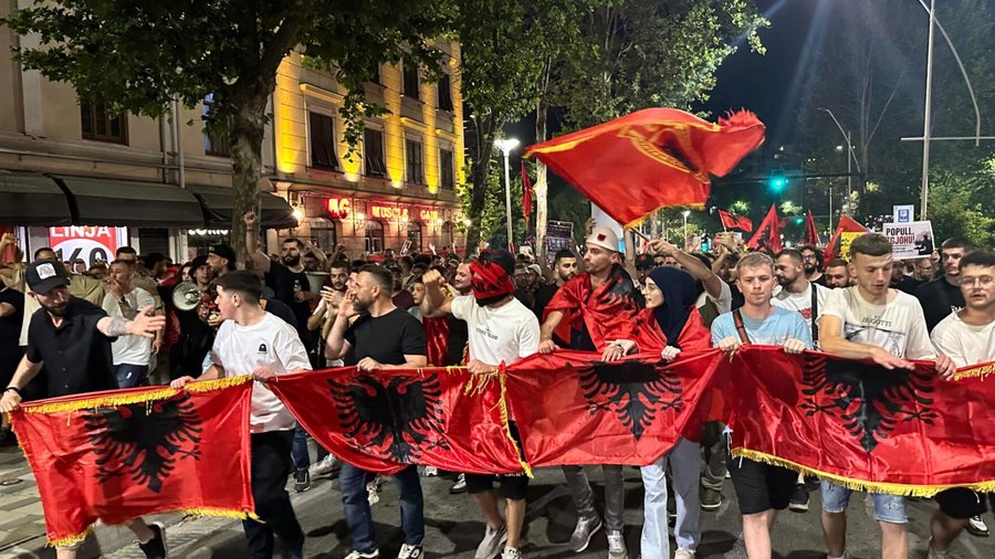 Nes&euml;r seanca plenare, qytetar&euml;t njoftojn&euml; protest&euml; te
