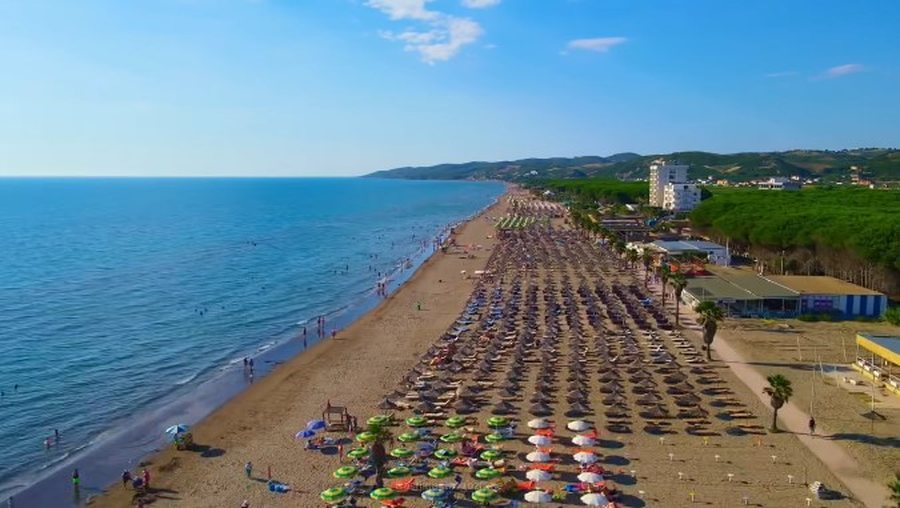 Rama ndan pamje nga bregdeti i Spilles: Nj&euml; nga destinacionet e ver&euml;s