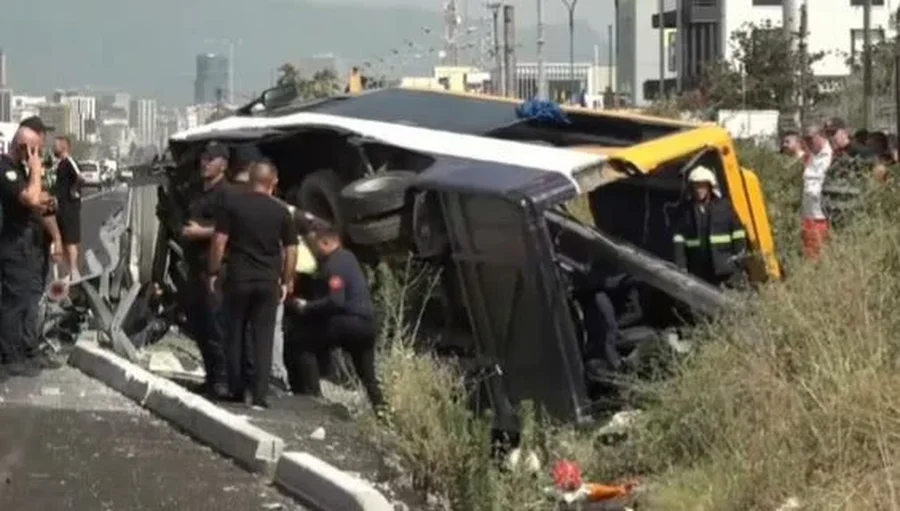 Aksidenti tragjik n&euml; hyrje t&euml; Tiran&euml;s! Humb jet&euml;n shoferi i