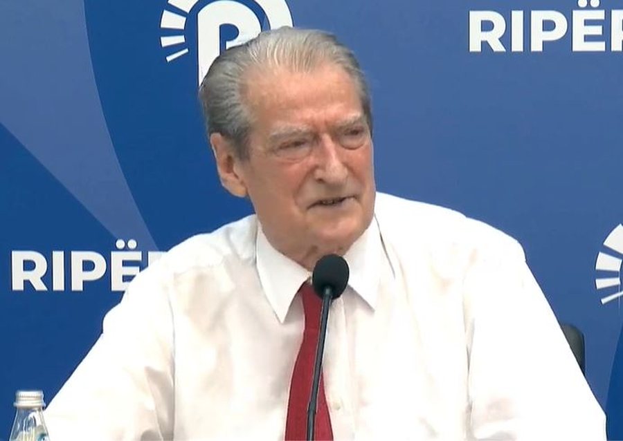 PD b&euml;het bashk&euml; p&euml;r ndryshime! Berisha e nis fjalimin me lavde