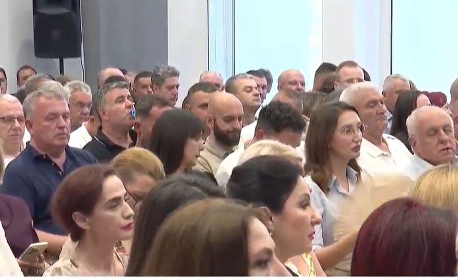 PD b&euml;het bashk&euml; p&euml;r ndryshime! Berisha e nis fjalimin me lavde