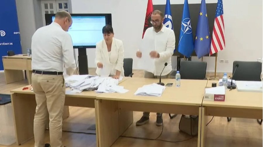 Berisha propozoi dy emra t&euml; rinj, ja kush u zgjodh kryetare e