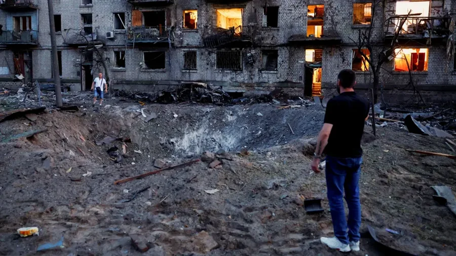 Kievi &ldquo;zgjohet&rdquo; n&euml;n sulmin e raketave ruse, raportohet p&euml;r