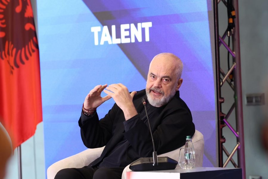 Edi Rama: N&euml;na q&euml; pret sh&euml;rbim n&euml; spitale dhe s&rsquo;e merr
