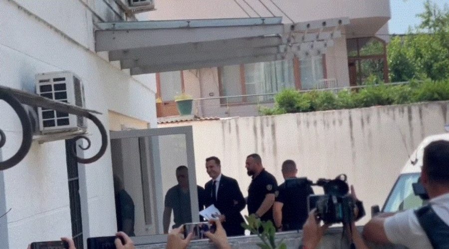 Gjyqi kund&euml;r Dados, Erion Veliaj mb&euml;rrin n&euml; Gjykat&euml;n