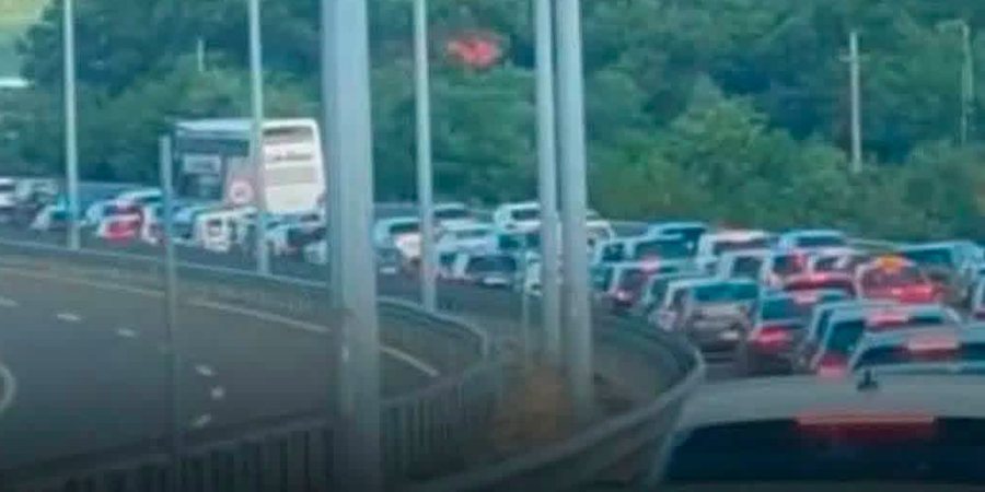 Varg kilometrik automjetesh n&euml; dogan&euml;n e Morin&euml;s, gazetari i