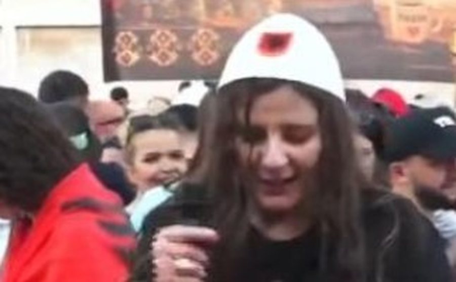 &ldquo;Sali Berisha m&euml; vuri emrin!&rdquo; Protestuesja nga Kanadaja e