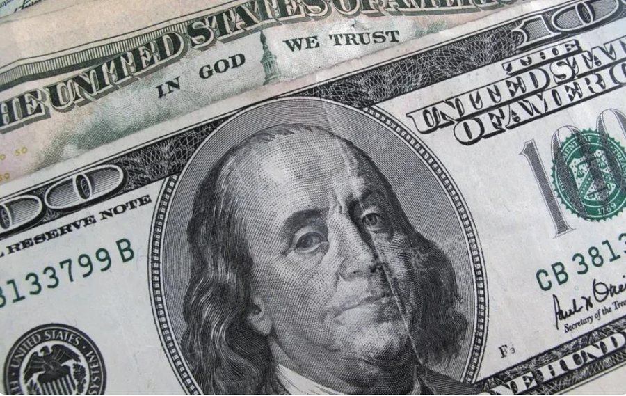 Firma e Trump n&euml; dollar&euml;t e rinj!