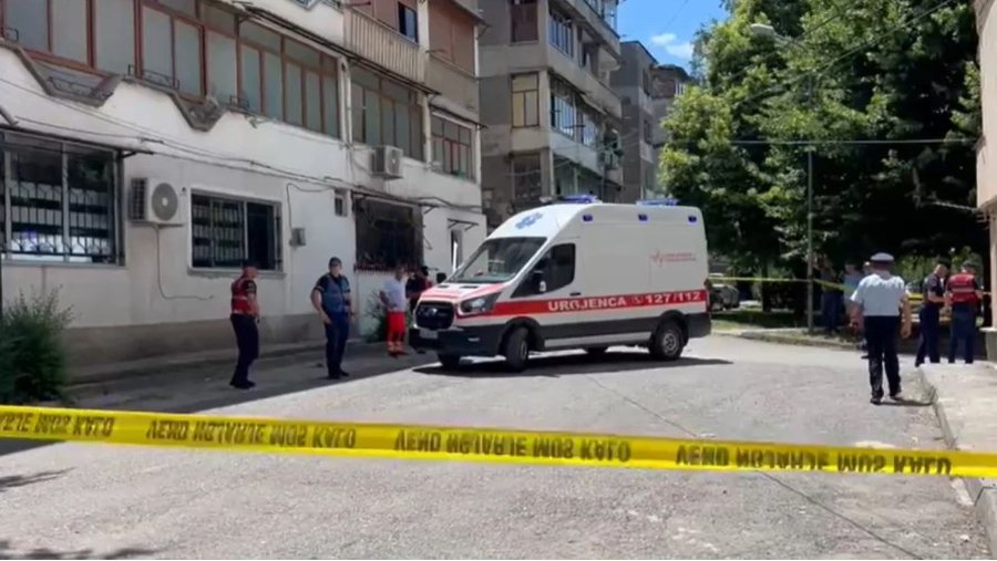 E r&euml;nd&euml; n&euml; Kor&ccedil;&euml;, 84-vje&ccedil;ari i jep humb fund