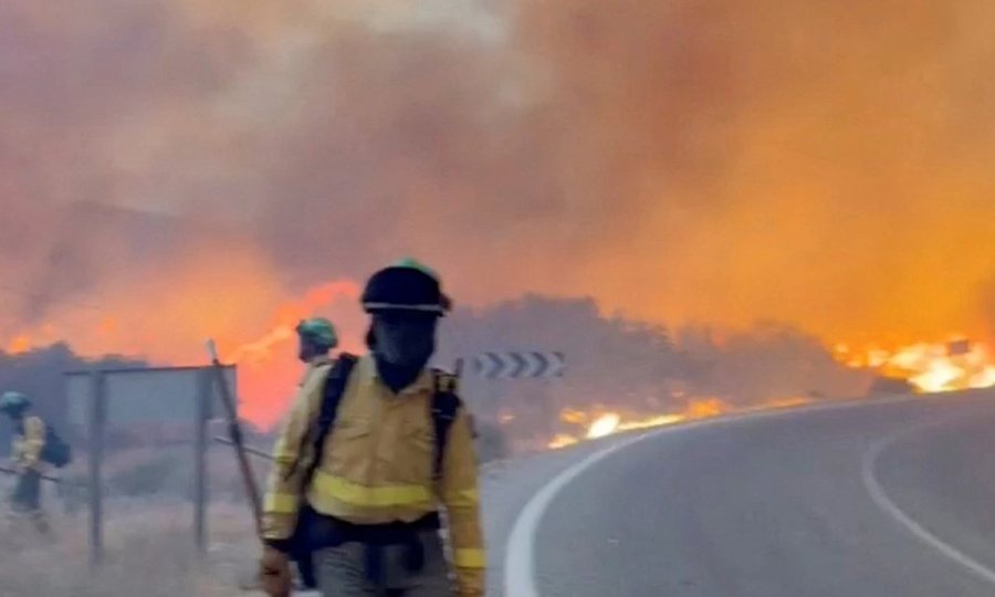 Or&euml; DRAMATIKE n&euml; Spanj&euml;, zjarr i madh n&euml; Andaluzi me 12