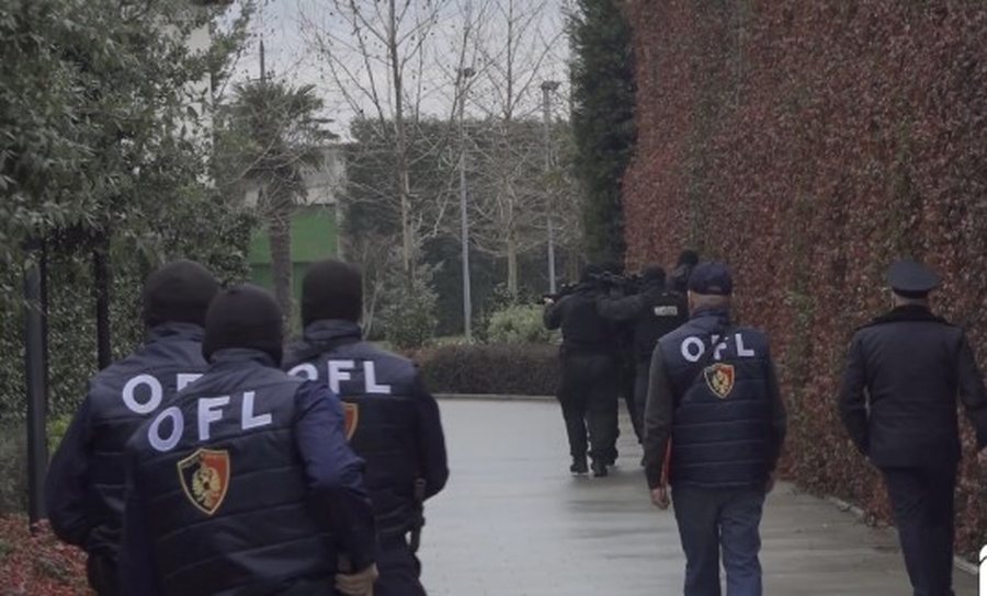 I p&euml;rfitoi me lek&euml;t e drog&euml;s, blut&euml; e Tiran&euml;s i