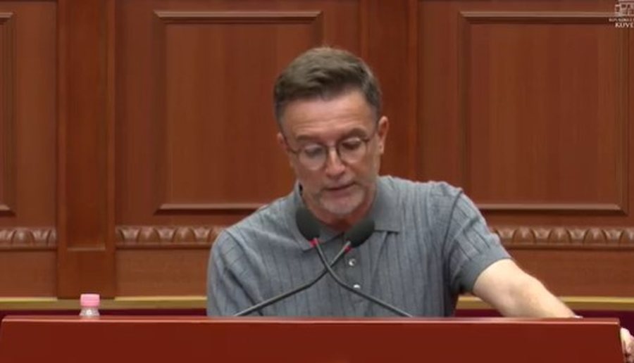 &ldquo;Bujku nuk mbrohet po s&rsquo;u rregullua sistemi fiskal!&rdquo;