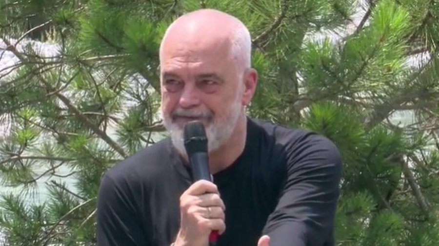 Rama SQARON si funksionon pronari jo posedues te Paketa e Maleve: Historia me