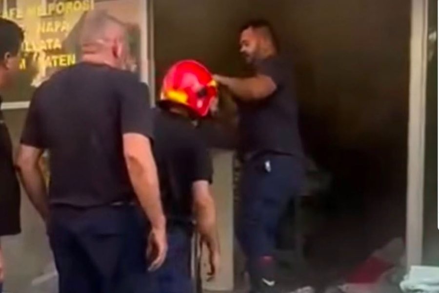 Merr flak&euml; rrobaqep&euml;sia n&euml; Lezh&euml;, tymi mbulon bulevardin