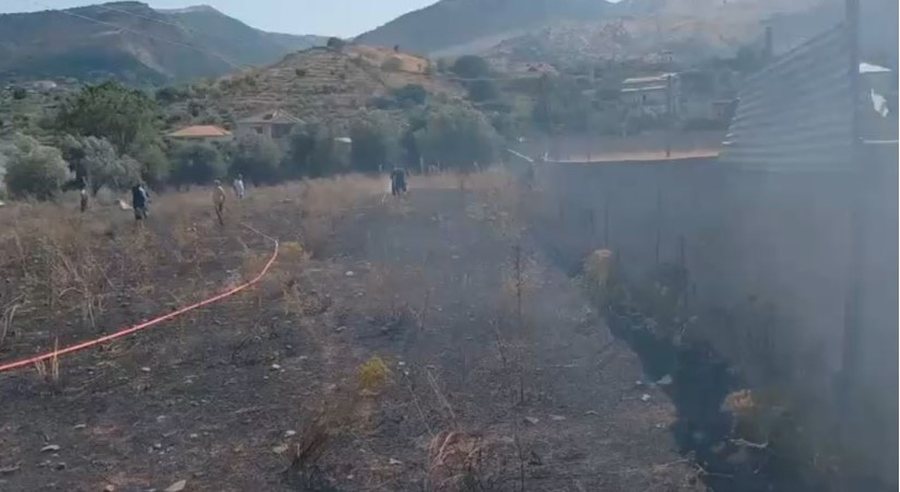 Flak&euml;t p&euml;rfshijn&euml; Lazaratin, era e fort&euml; favorizon zjarrin,
