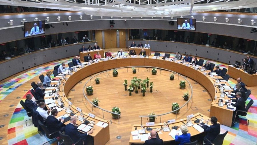 Bashkimi Evropian vendos sanksione t&euml; ashpra kund&euml;r Rusis&euml;,