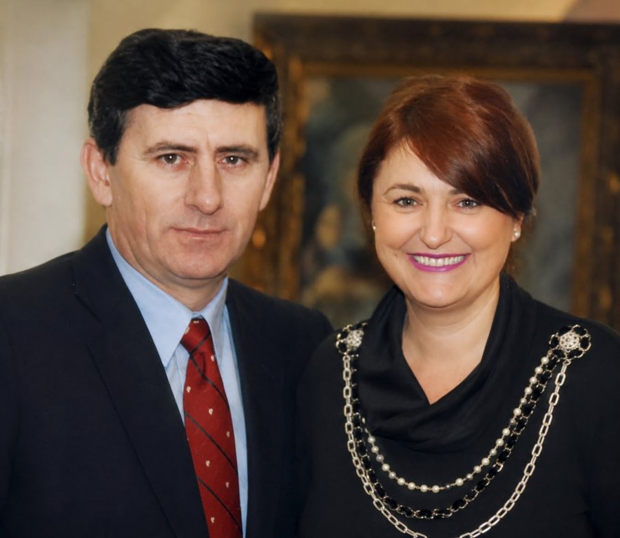 30 vite pa Bujar Kaloshin, e bija e kujton me fjal&euml; zemre ish Drejtorin e