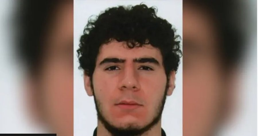 Automjeti futet mes turm&euml;s dhe p&euml;rplaset me disa persona, nj&euml; i
