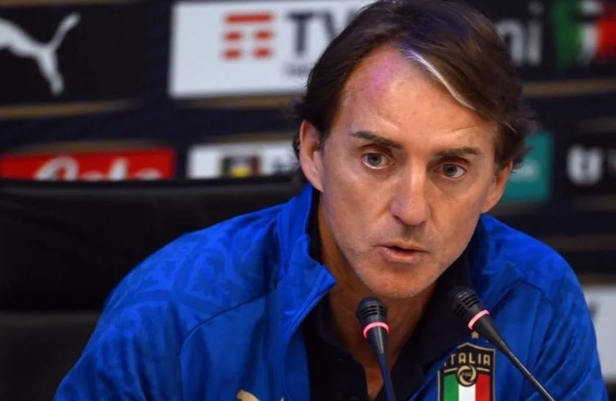 Italia rikthehet te &ldquo;steka e vjet&euml;r&rdquo; pa Maldinin, Roberto
