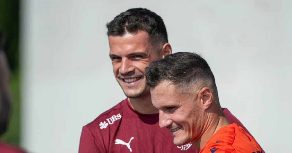 FOTOLAJM  Fërshëllimat e tifozëve ndaj të vëllait  Taulant Xhaka i del në krah Granitit dhe u kundërpërgjigjet kosovarëve  Deri në vdekje   