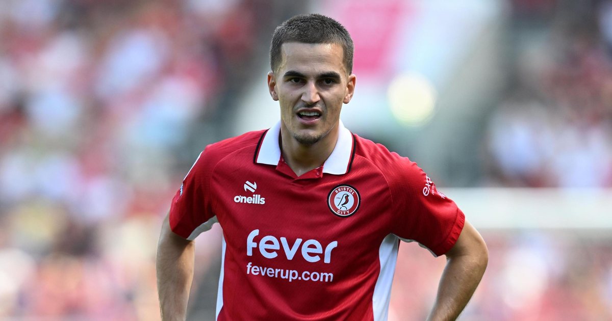 Sylvinho i ka  harruar  ekzistencën  Anis Mehmeti i përgjigjet trajnerit të Kombëtares