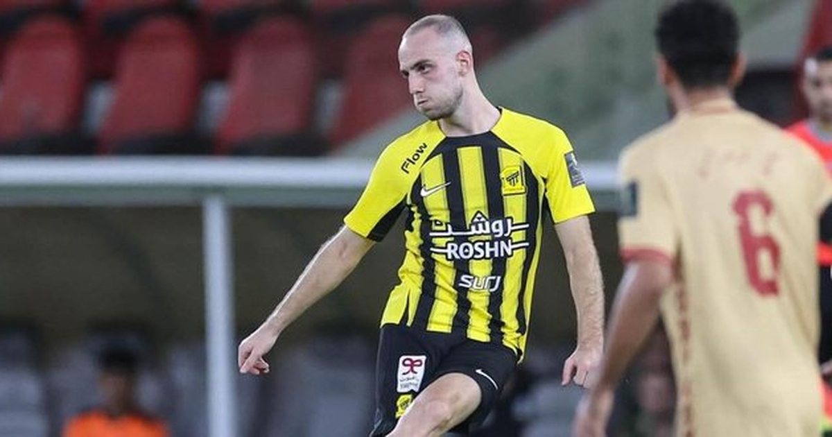 Sulmuesi polak  ndëshkon  Mario Mitajn  mbrojtësit shqiptar i bien  bateritë  në Champions League