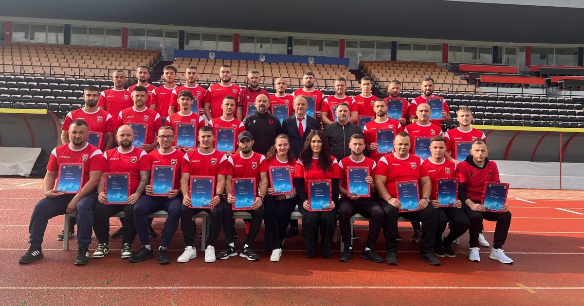 Mbyllet me sukses kursi UEFA C në Elbasan  diplomohen 34 trajnerë të rinj