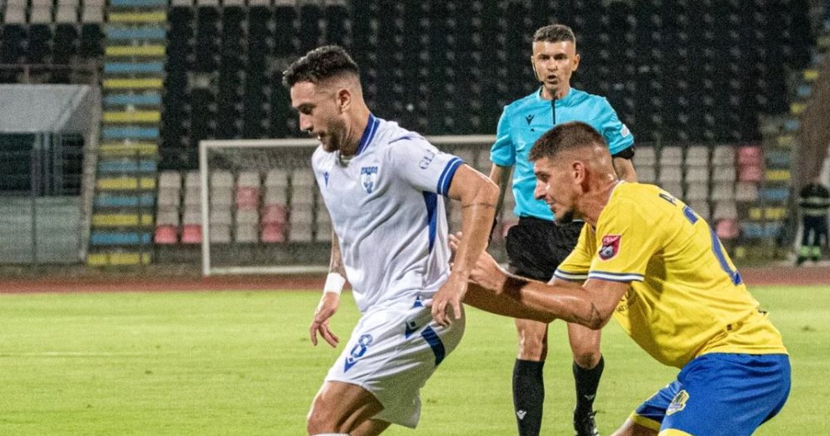 VIDEO  Fitoret e fundit shtojnë  oreksin  te durrsakët  Teuta  paralajmëron  Elbasanin  Ta marrin vesh të gjithë 