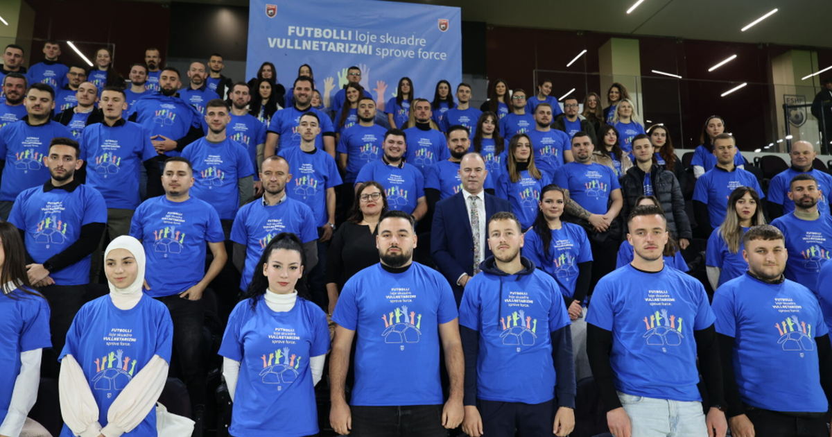 FSHF organizon mbrëmjen me vullnetarët  Presidenti Duka  Ju falënderoj  jemi bërë një trup i vetëm në organizimin e aktiviteteve futbollistike