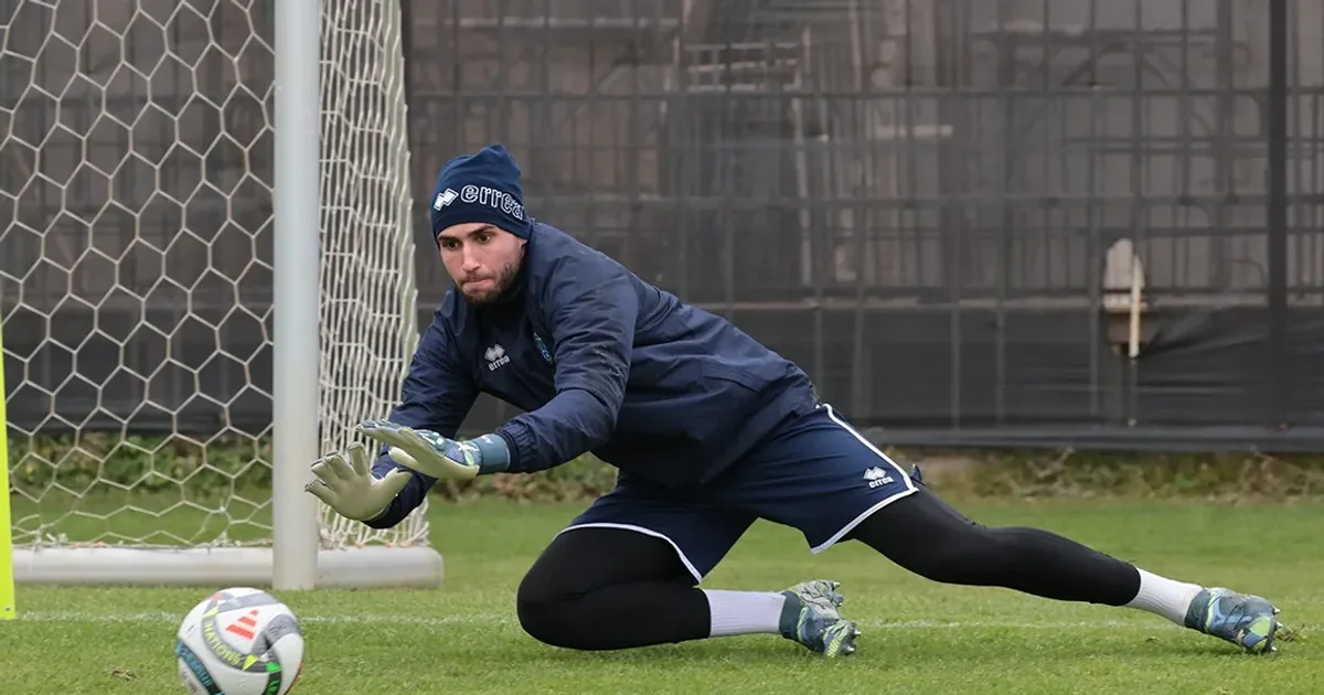 E BUJSHME  I dha kombëtares kualifikimin në  play off   portieri shqiptar drejt të  kuqve  të Superligës