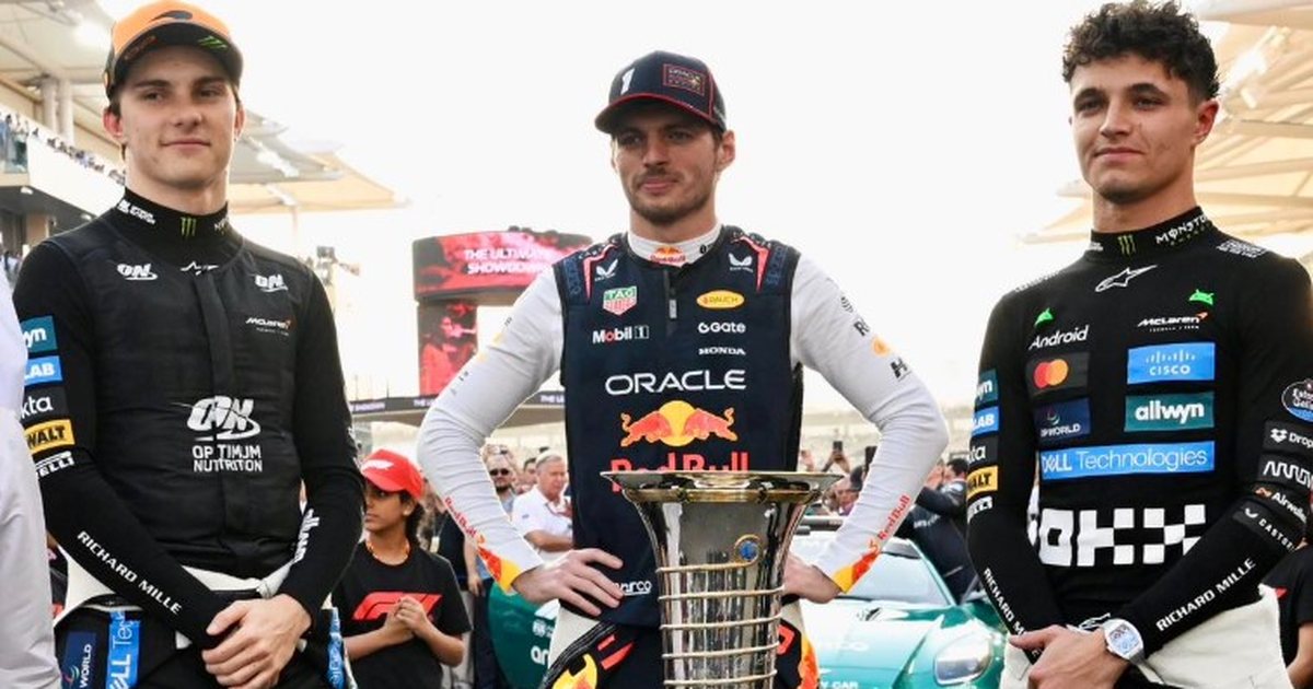 Max Verstappen mbetet me  gisht në gojë   tifozi i Manchester United e  rrëzon  në Formula 1