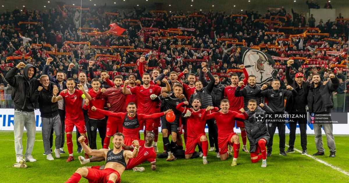 VIDEO  U bënë  një  me skuadrën  Partizani SURPRIZON tifozët pas fitores në derbi kundër Tiranës