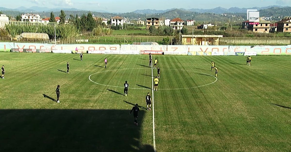 LIVE  Shkemohet topi i parë  starton sfida mes Besës e Burrelit