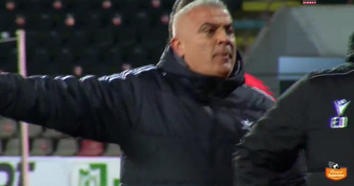 LIVE  7 kartonë të verdhë dhe 1 i kuq   PLAS  në Elbasani   Vllaznia  VIDEO 