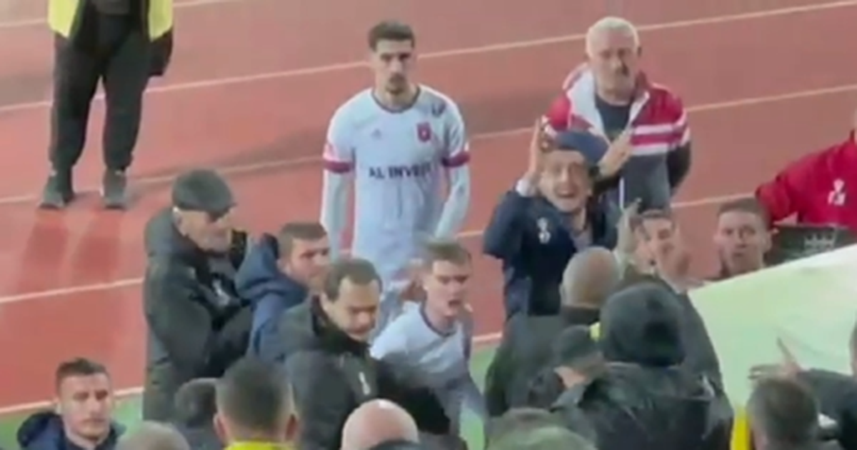 PLAS pas supersfidës Elbasani   Vllaznia  ekipet  fërkohen  në dhomat e zhveshjes  ndërhyn policia