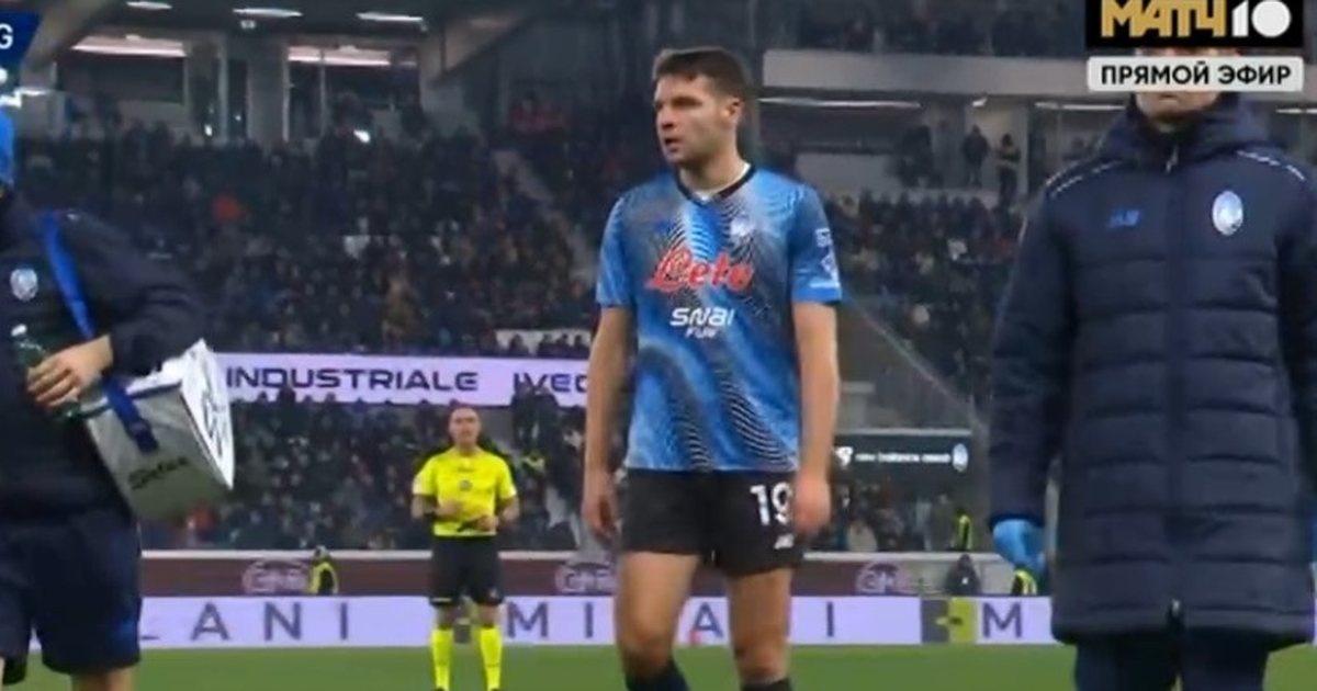 VIDEO   Tronditet  kapiteni i Shqipërisë  Berat Gjimshiti lë fushën i dëmtuar