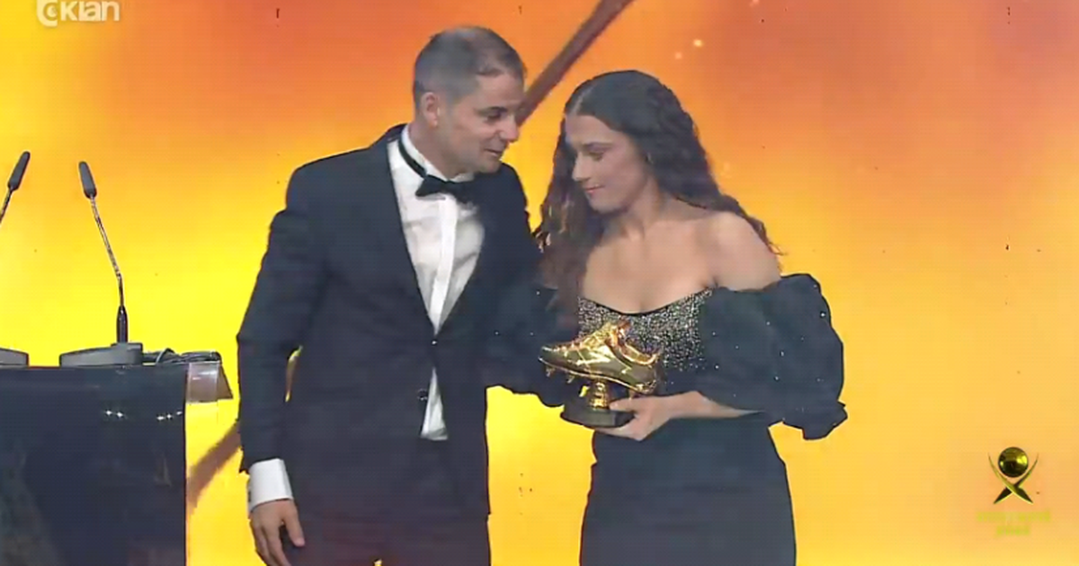 83 gola me Vllazninë   Këpuca e Artë  për vajza shkon në duart e kapitenes së Kombëtares shqiptare