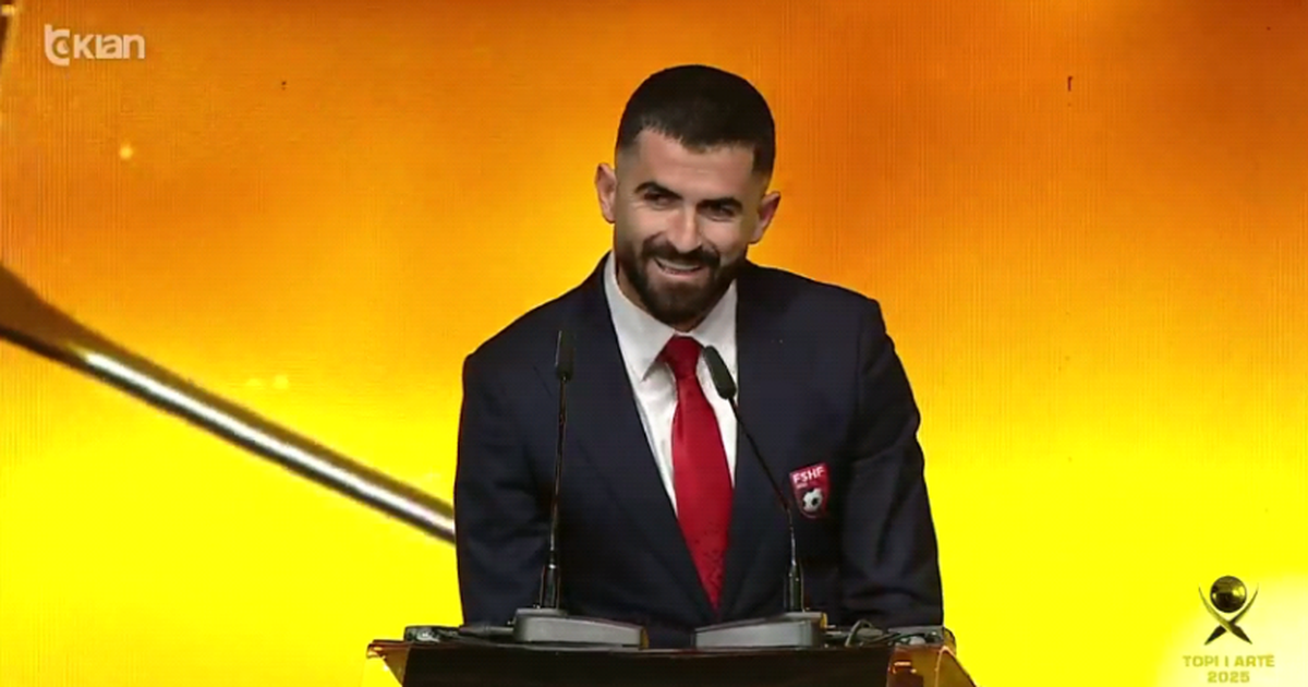 Elseid Hysaj zbulon kush do t i thyejë rekordin me Kombëtaren  shkodrani i dorëzon futbollistit të Bylisit çmimin  Talenti i Vitit 
