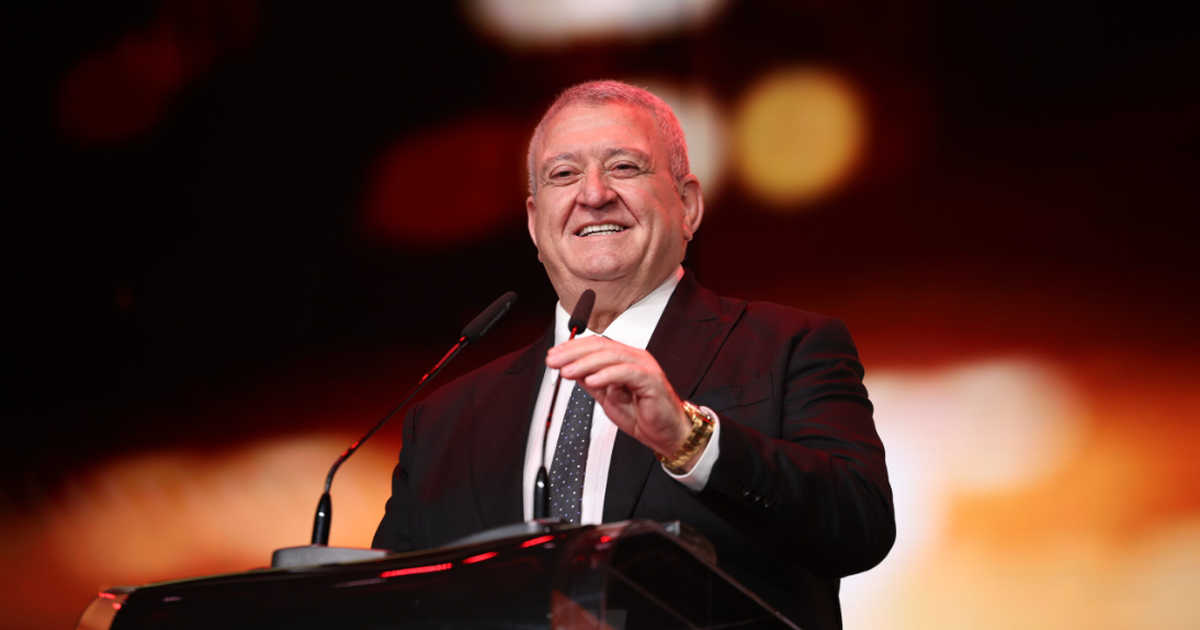  3 milionë euro do t u shpërndahen klubeve të Superiores dhe Kategorisë së Parë në 2026   flet presidenti i FSHF së Armand Duka  Futbollistët e Kombëtares frymëzim për çdo shqiptar